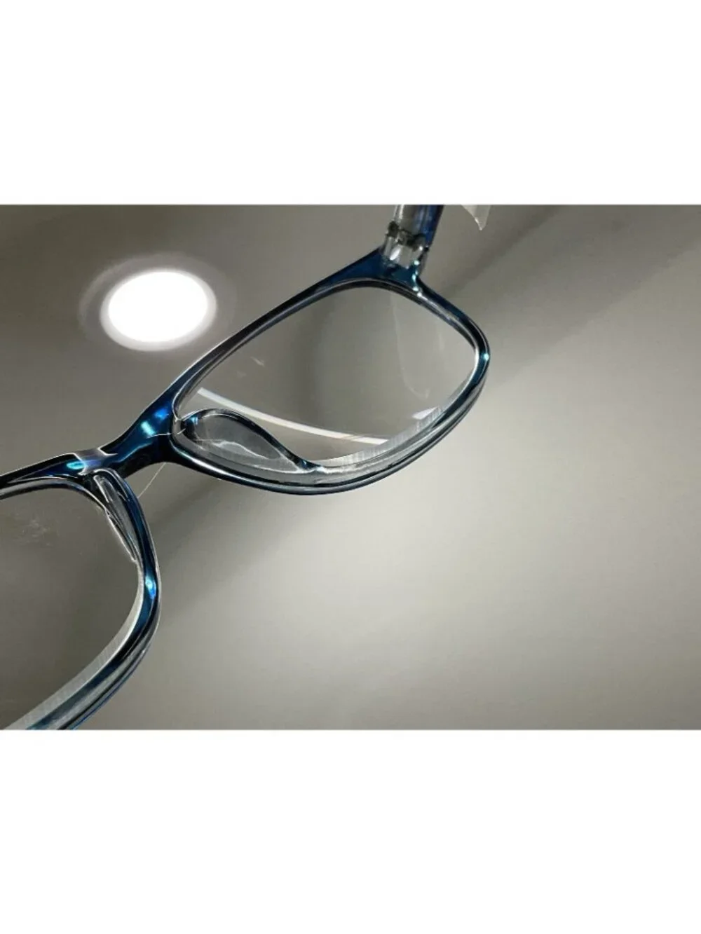 Peepers frame very